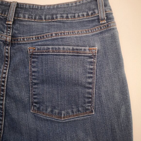 L.L. Bean Classic Fit Ladies Size 14 Tall Medium Wash Blue Jeans - Picture 10 of 15